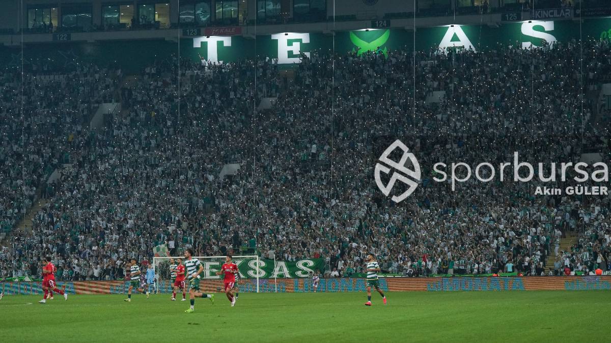 BURSASPOR - ARNAVUTKÖY BELEDİYESPOR MAÇ FOTOĞRAFLARI