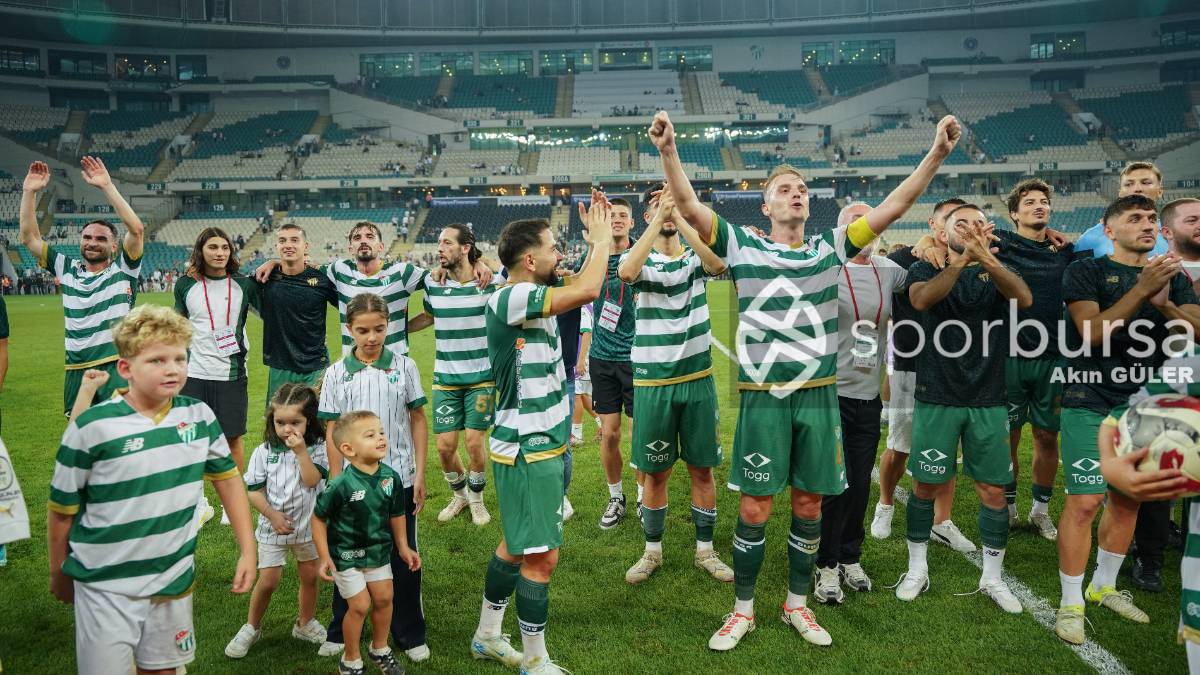 BURSASPOR - ARNAVUTKÖY BELEDİYESPOR MAÇ FOTOĞRAFLARI