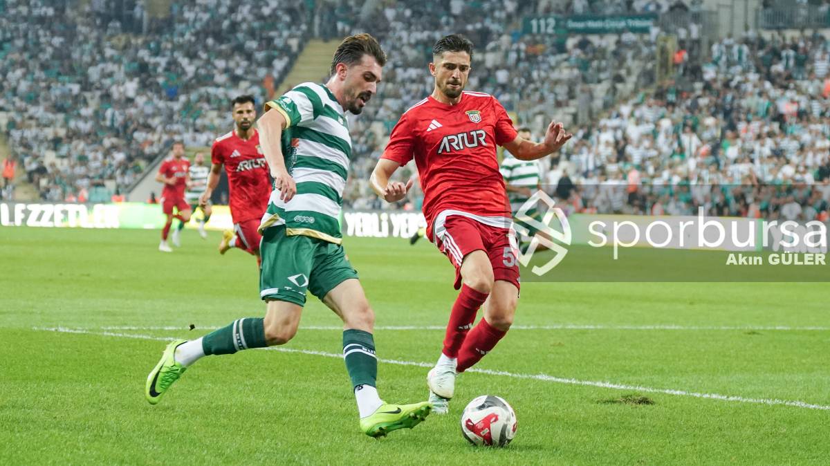 BURSASPOR - ARNAVUTKÖY BELEDİYESPOR MAÇ FOTOĞRAFLARI