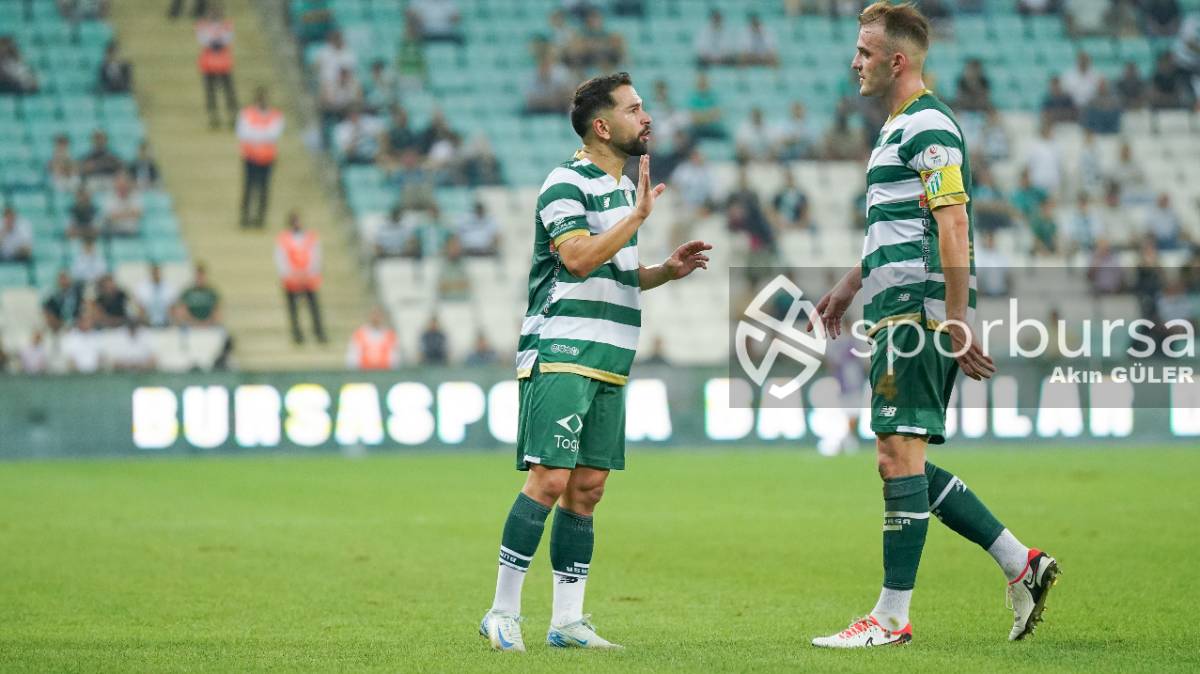 BURSASPOR - ARNAVUTKÖY BELEDİYESPOR MAÇ FOTOĞRAFLARI