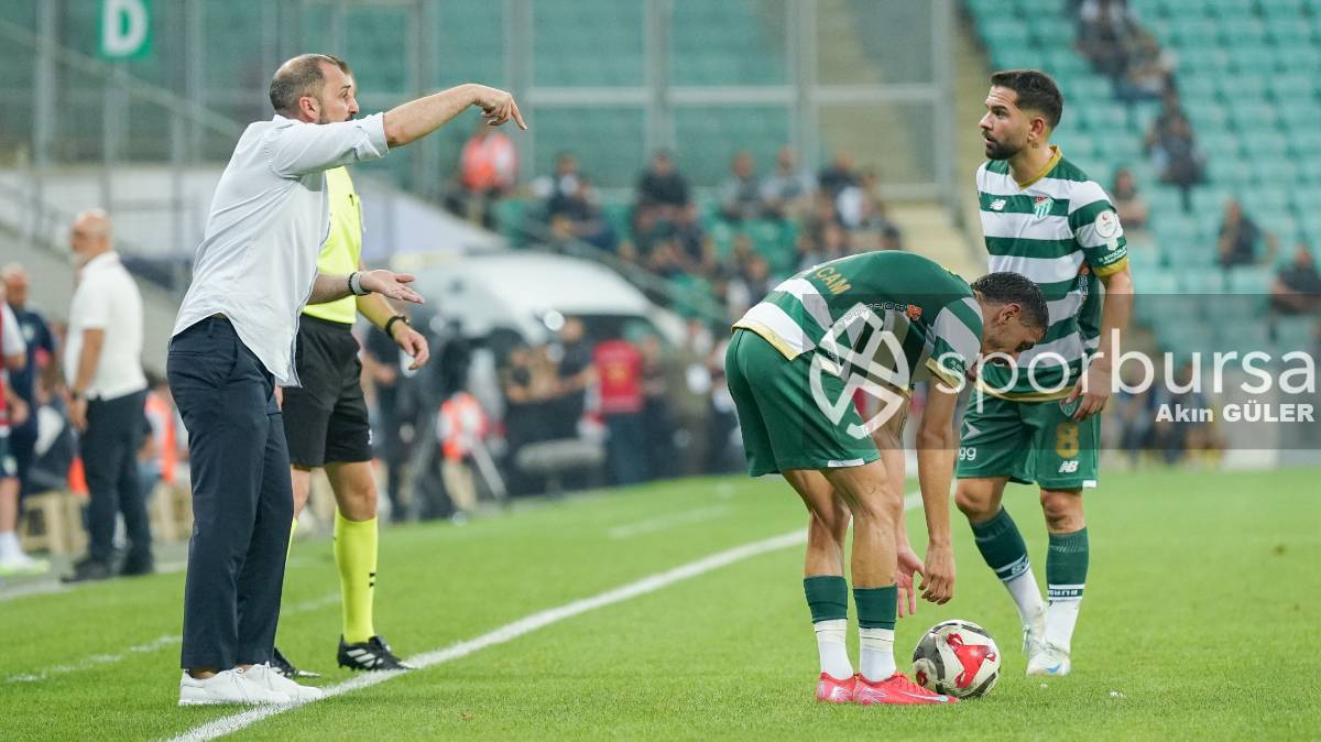 BURSASPOR - ARNAVUTKÖY BELEDİYESPOR MAÇ FOTOĞRAFLARI