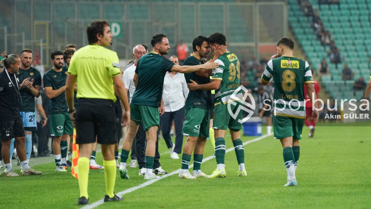 BURSASPOR - ARNAVUTKÖY BELEDİYESPOR MAÇ FOTOĞRAFLARI
