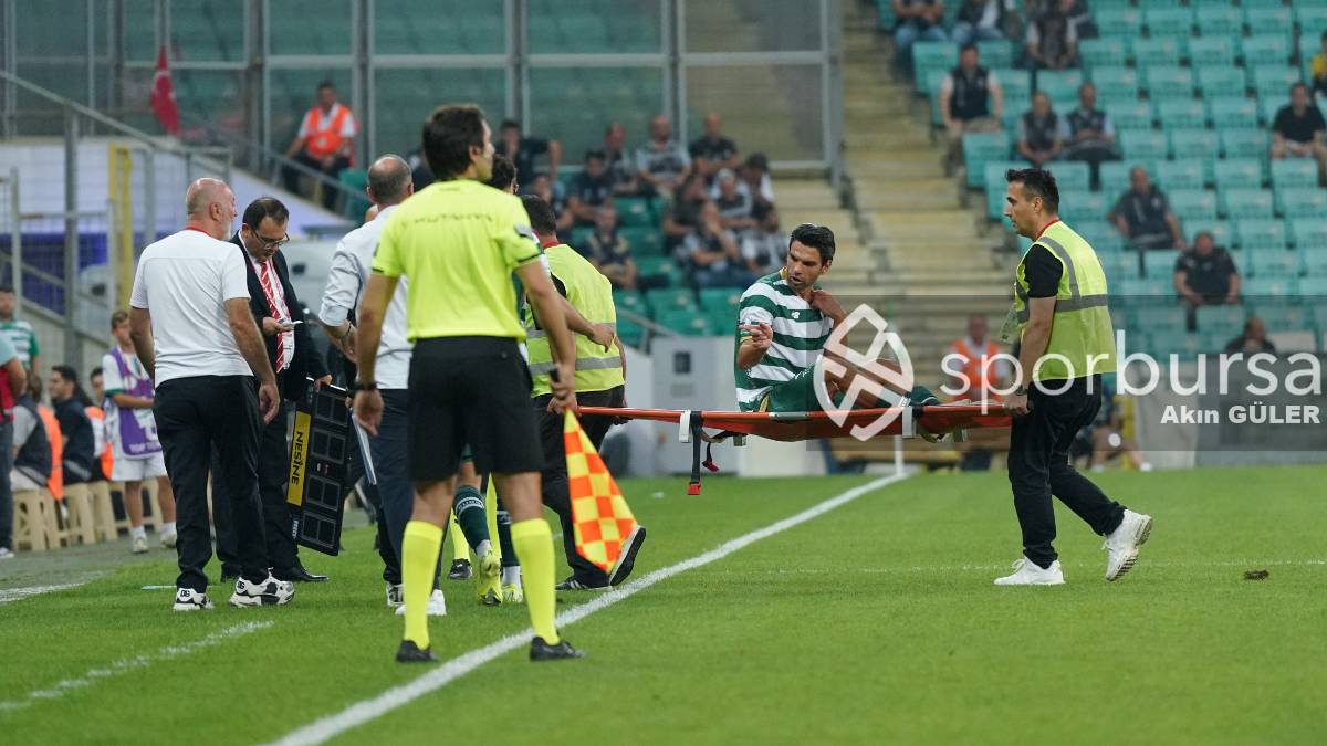BURSASPOR - ARNAVUTKÖY BELEDİYESPOR MAÇ FOTOĞRAFLARI