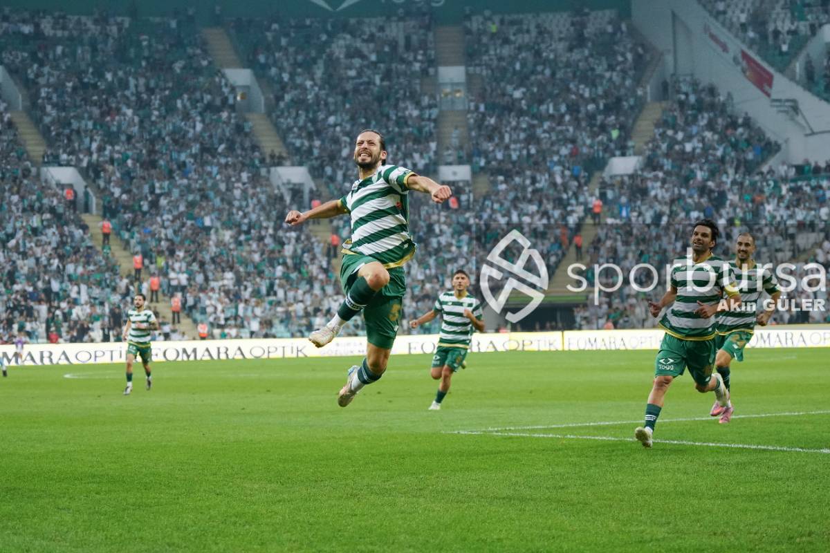 BURSASPOR - ARNAVUTKÖY BELEDİYESPOR MAÇ FOTOĞRAFLARI