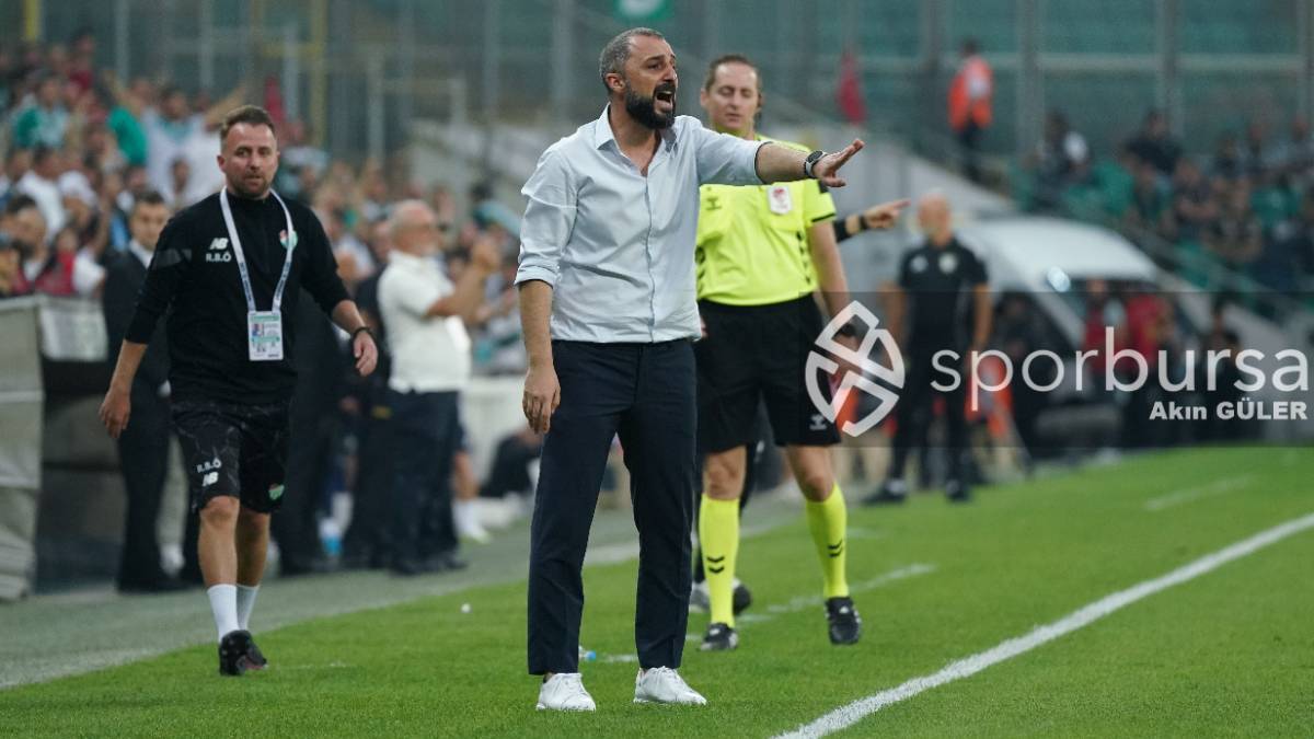 BURSASPOR - ARNAVUTKÖY BELEDİYESPOR MAÇ FOTOĞRAFLARI