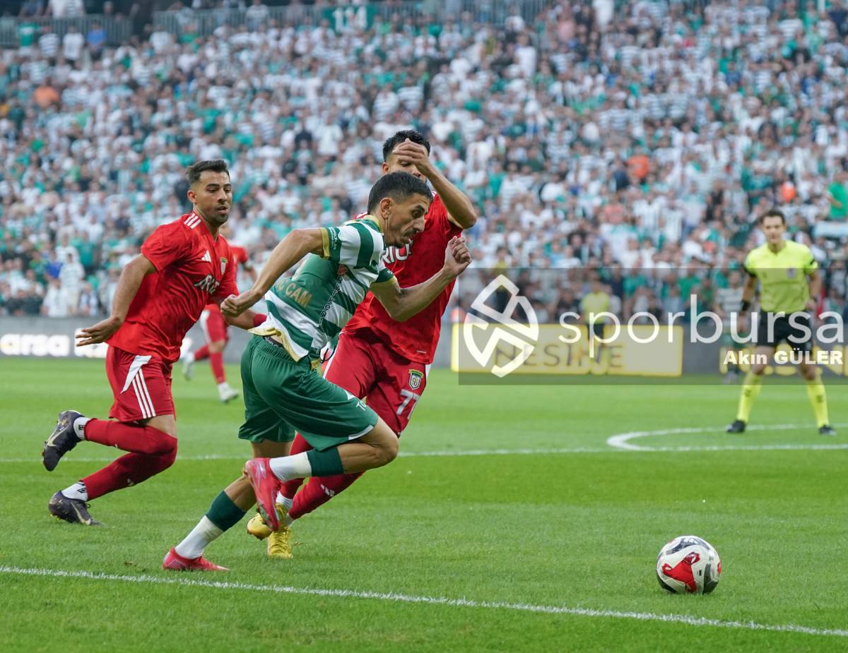 BURSASPOR - ARNAVUTKÖY BELEDİYESPOR MAÇ FOTOĞRAFLARI