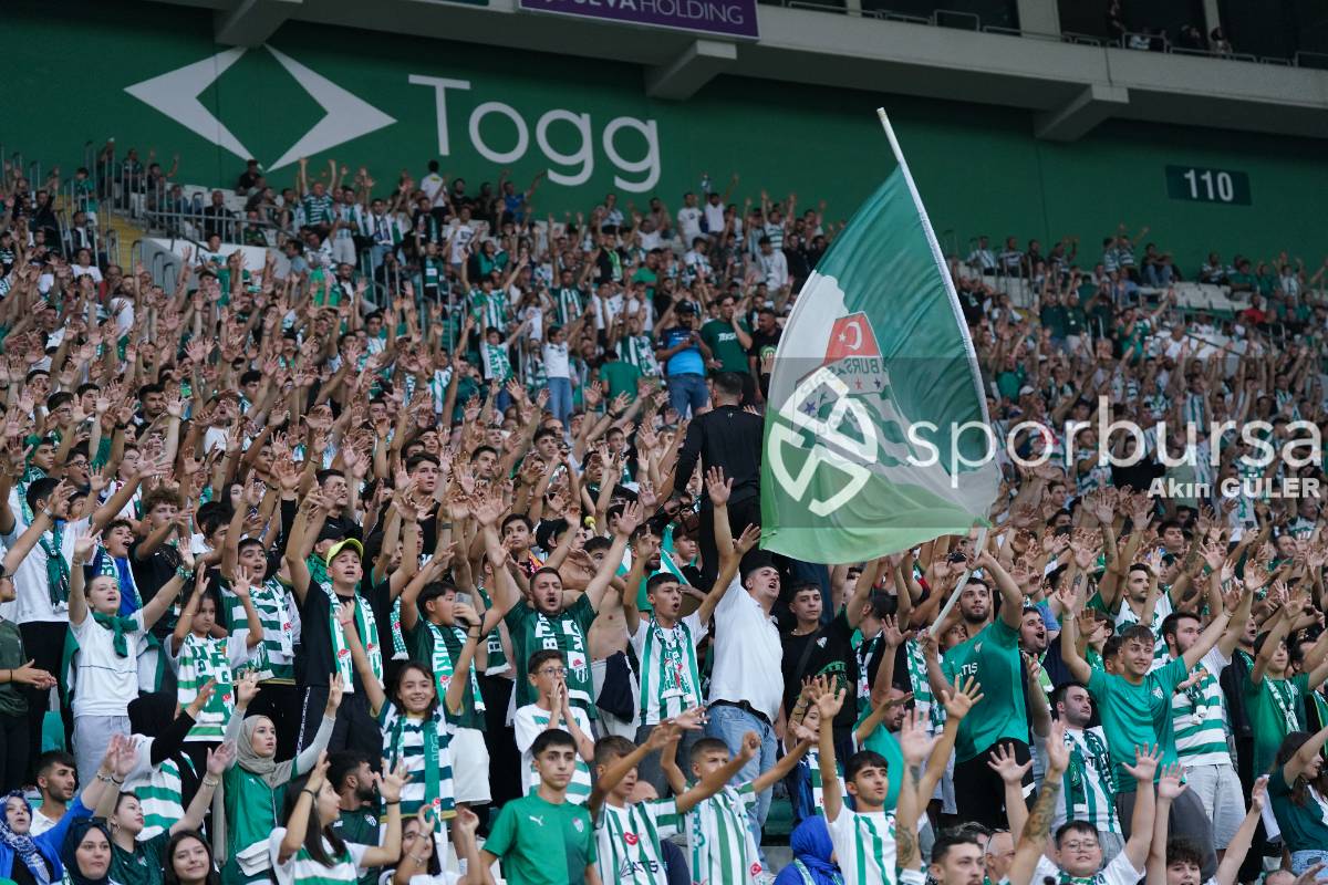 BURSASPOR - ARNAVUTKÖY BELEDİYESPOR MAÇ FOTOĞRAFLARI