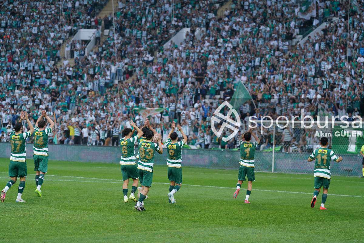 BURSASPOR - ARNAVUTKÖY BELEDİYESPOR MAÇ FOTOĞRAFLARI