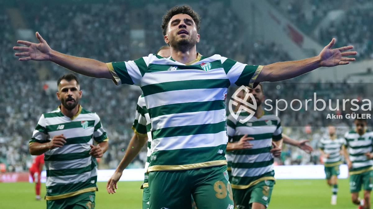 BURSASPOR - ARNAVUTKÖY BELEDİYESPOR MAÇ FOTOĞRAFLARI