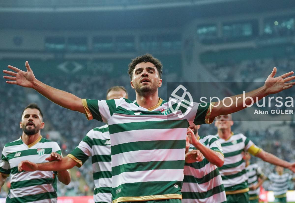 BURSASPOR - ARNAVUTKÖY BELEDİYESPOR MAÇ FOTOĞRAFLARI