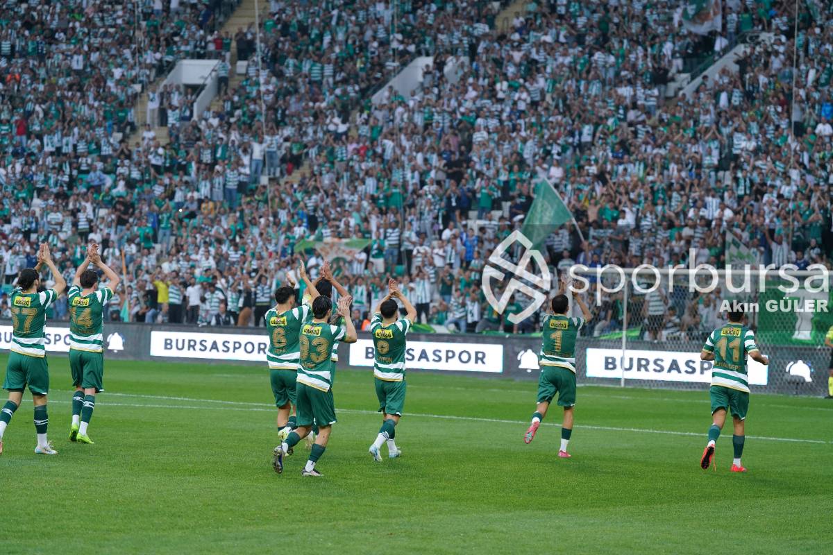 BURSASPOR - ARNAVUTKÖY BELEDİYESPOR MAÇ FOTOĞRAFLARI
