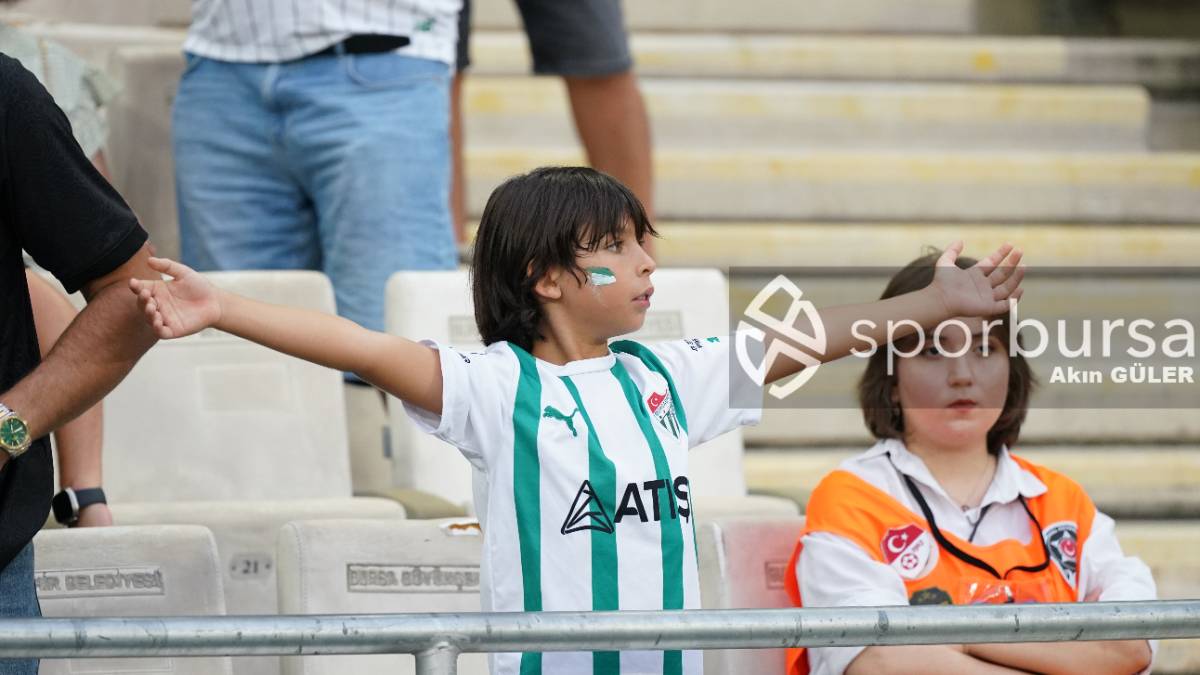 BURSASPOR - ARNAVUTKÖY BELEDİYESPOR MAÇ FOTOĞRAFLARI