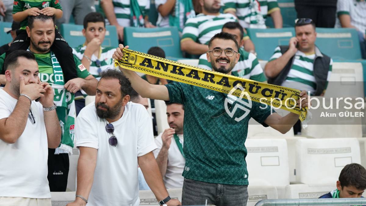 BURSASPOR - ARNAVUTKÖY BELEDİYESPOR MAÇ FOTOĞRAFLARI