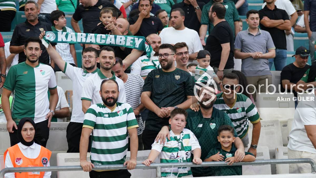 BURSASPOR - ARNAVUTKÖY BELEDİYESPOR MAÇ FOTOĞRAFLARI