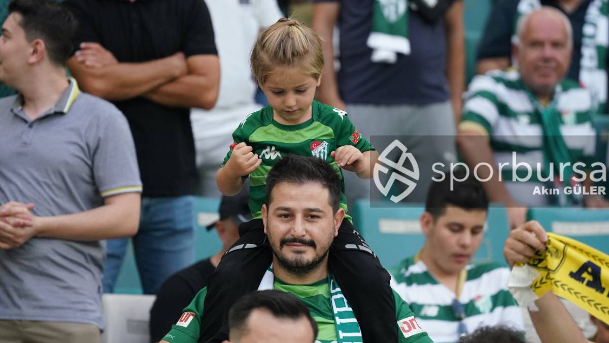 BURSASPOR - ARNAVUTKÖY BELEDİYESPOR MAÇ FOTOĞRAFLARI