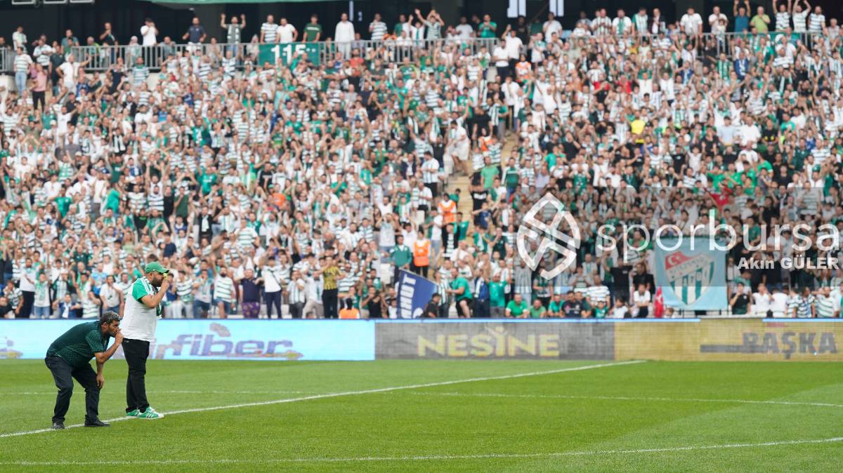 BURSASPOR - ARNAVUTKÖY BELEDİYESPOR MAÇ FOTOĞRAFLARI
