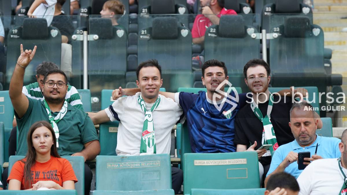 BURSASPOR - ARNAVUTKÖY BELEDİYESPOR MAÇ FOTOĞRAFLARI