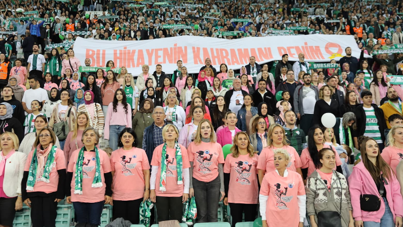 Bursaspor maçında ‘Pembe’ farkındalık