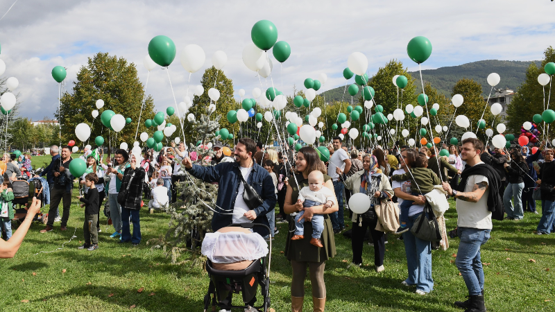 Mutluluk balonları Hüdevandigar Park'ta SMA’lı Çağan Ata Taran için uçuruldu