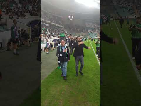 Bursaspor Başkanı Enes Çelik taraftarları selamladı 📢🐊 #sporbursatr #bursaspor