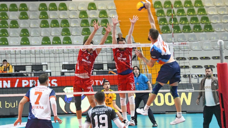 Osmangazi Belediyespor Adana’da