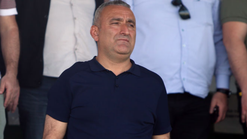 Karacabey Belediyespor'da Başkan Ekrem Senal görevinden ayrıldı