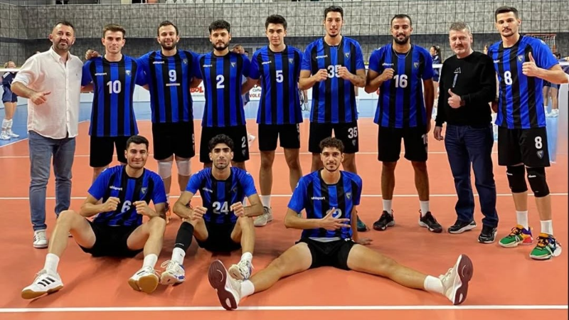 Karacabey Belediye Fener’i devirdi