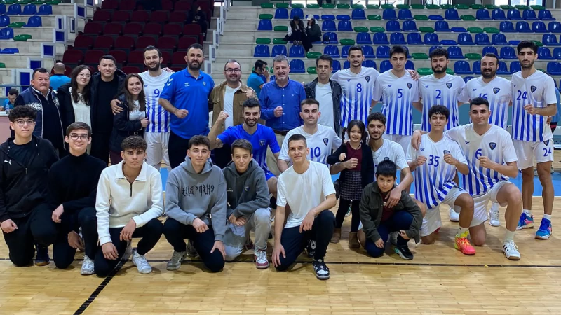 Voleybolda Bursa derbisi Karacabey’in