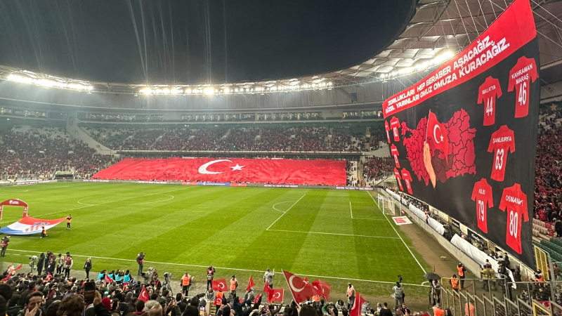 Milli Takımımızı desteklerken kurallara uyalım!