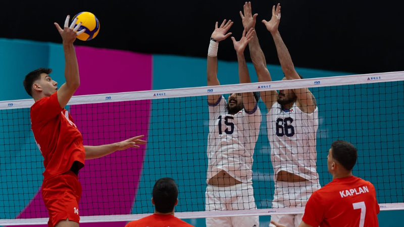 Filenin Efeleri İran’ı geçemedi