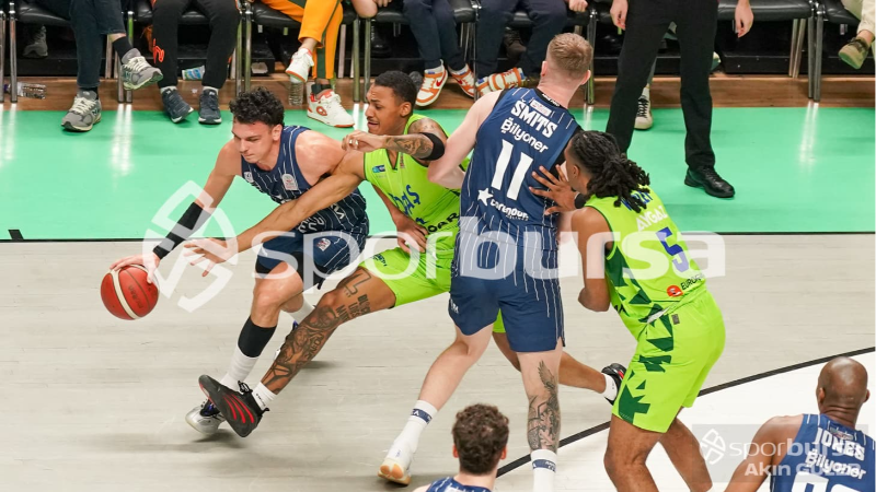 Tofaş, Efes’i Alex Perez’le çökertti!