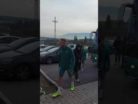 Antrenman öncesi ÜniTimsah takımı coşkuyla karşıladı! 📢🐊 #bursaspor #sporbursatr