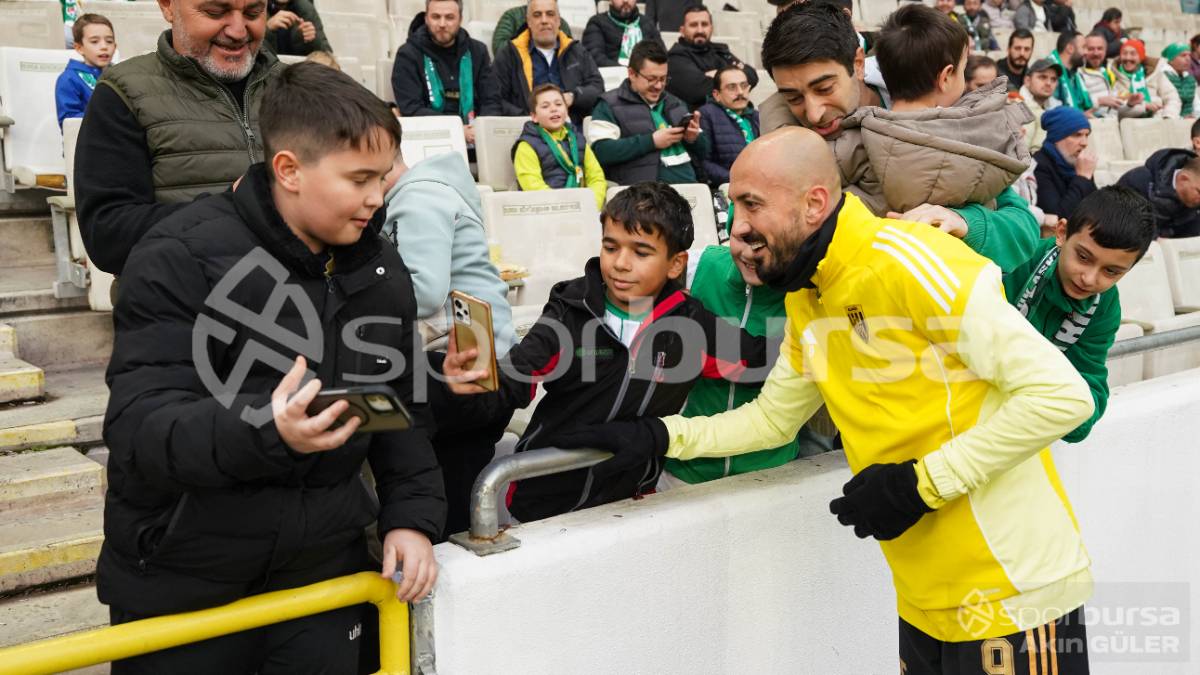 BURSASPOR - ALİAĞA FK MAÇ FOTOĞRAFLARI