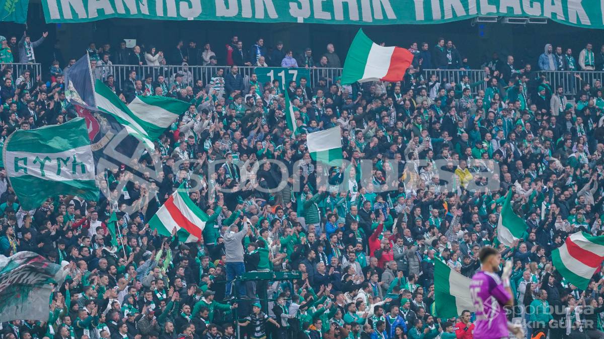 BURSASPOR - ALİAĞA FK MAÇ FOTOĞRAFLARI