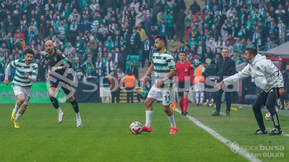 BURSASPOR - ALİAĞA FK MAÇ FOTOĞRAFLARI