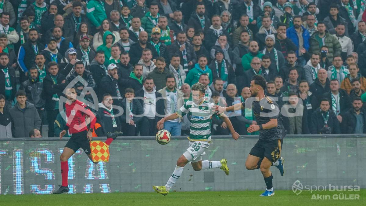 BURSASPOR - ALİAĞA FK MAÇ FOTOĞRAFLARI