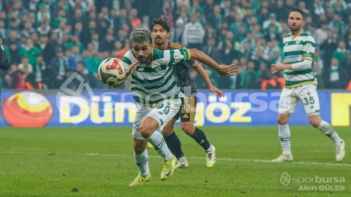 BURSASPOR - ALİAĞA FK MAÇ FOTOĞRAFLARI