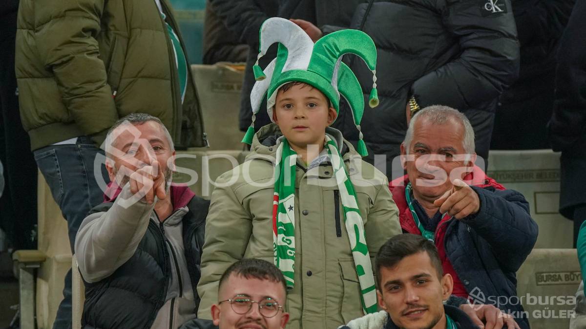 BURSASPOR - ALİAĞA FK MAÇ FOTOĞRAFLARI