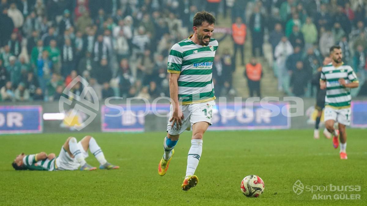 BURSASPOR - ALİAĞA FK MAÇ FOTOĞRAFLARI