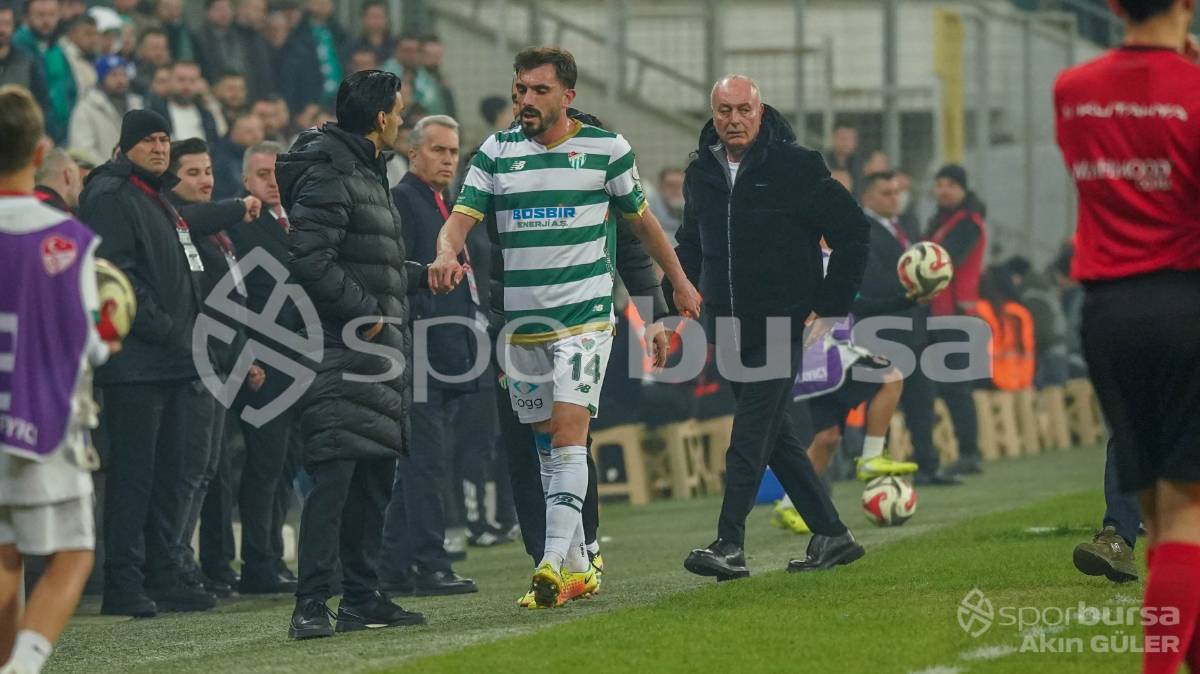 BURSASPOR - ALİAĞA FK MAÇ FOTOĞRAFLARI