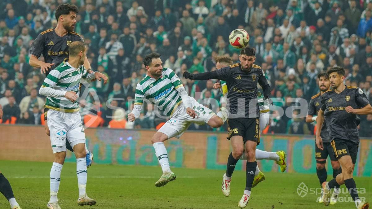 BURSASPOR - ALİAĞA FK MAÇ FOTOĞRAFLARI