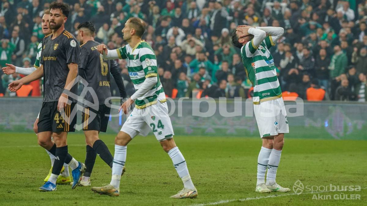 BURSASPOR - ALİAĞA FK MAÇ FOTOĞRAFLARI