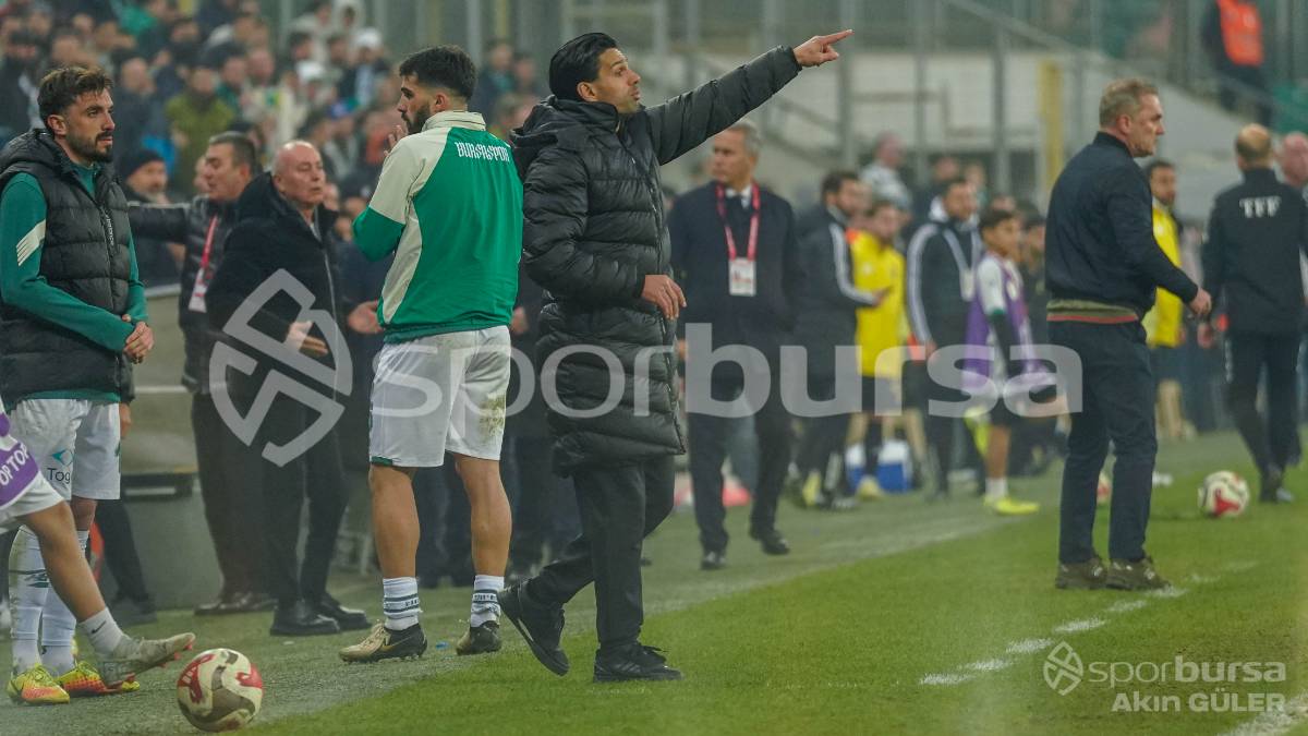 BURSASPOR - ALİAĞA FK MAÇ FOTOĞRAFLARI