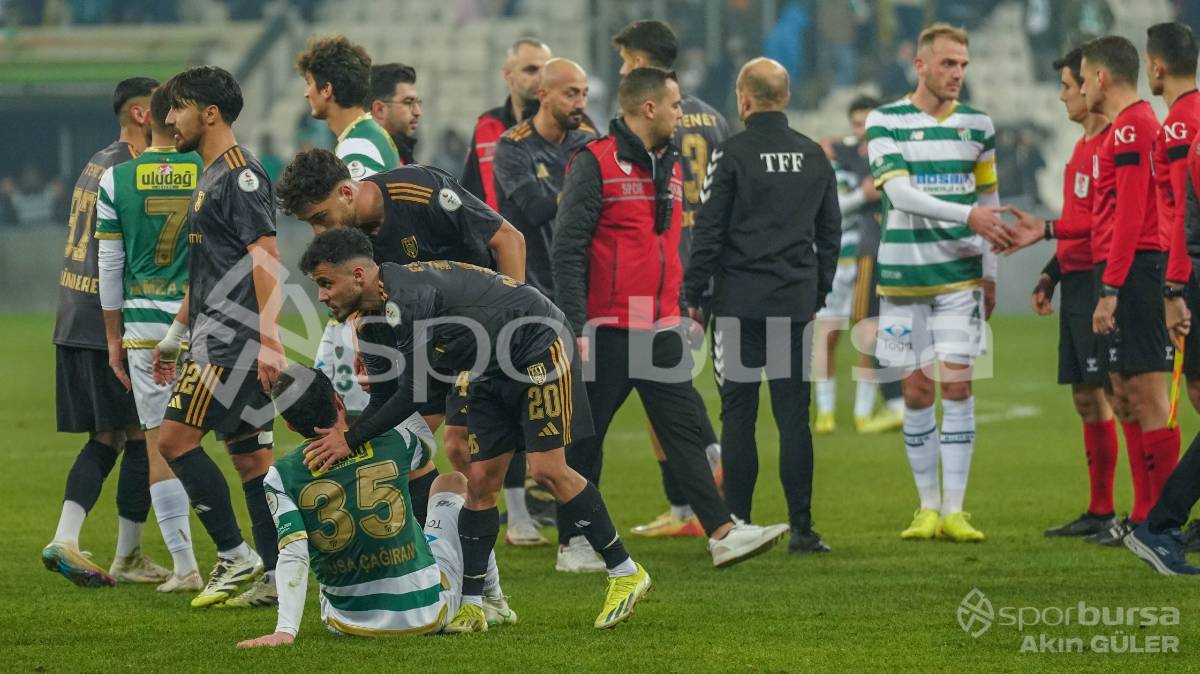 BURSASPOR - ALİAĞA FK MAÇ FOTOĞRAFLARI