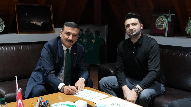 Selçuk Türkoğlu da Bursaspor Vakfı’na üye oldu