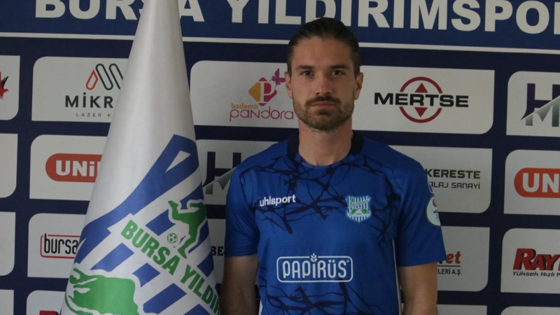 Bursa Yıldırım’a tecrübeli oyun kurucu