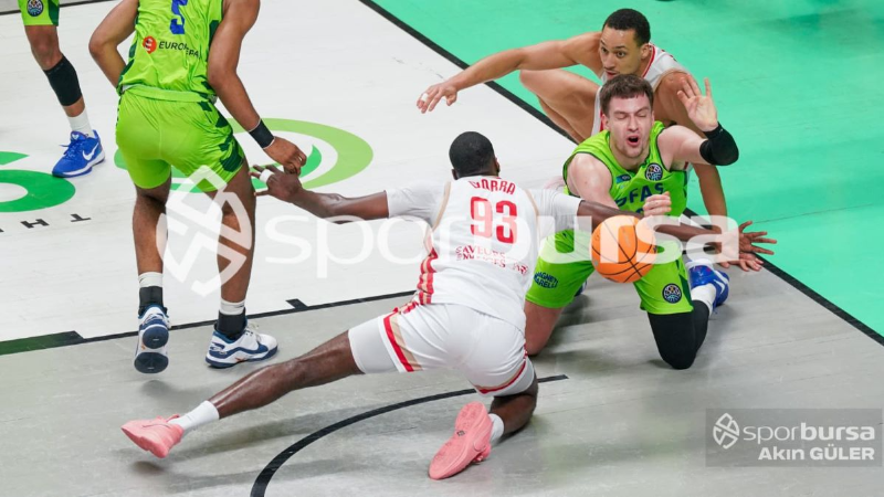 Tofaş Cholet’i kolay geçti