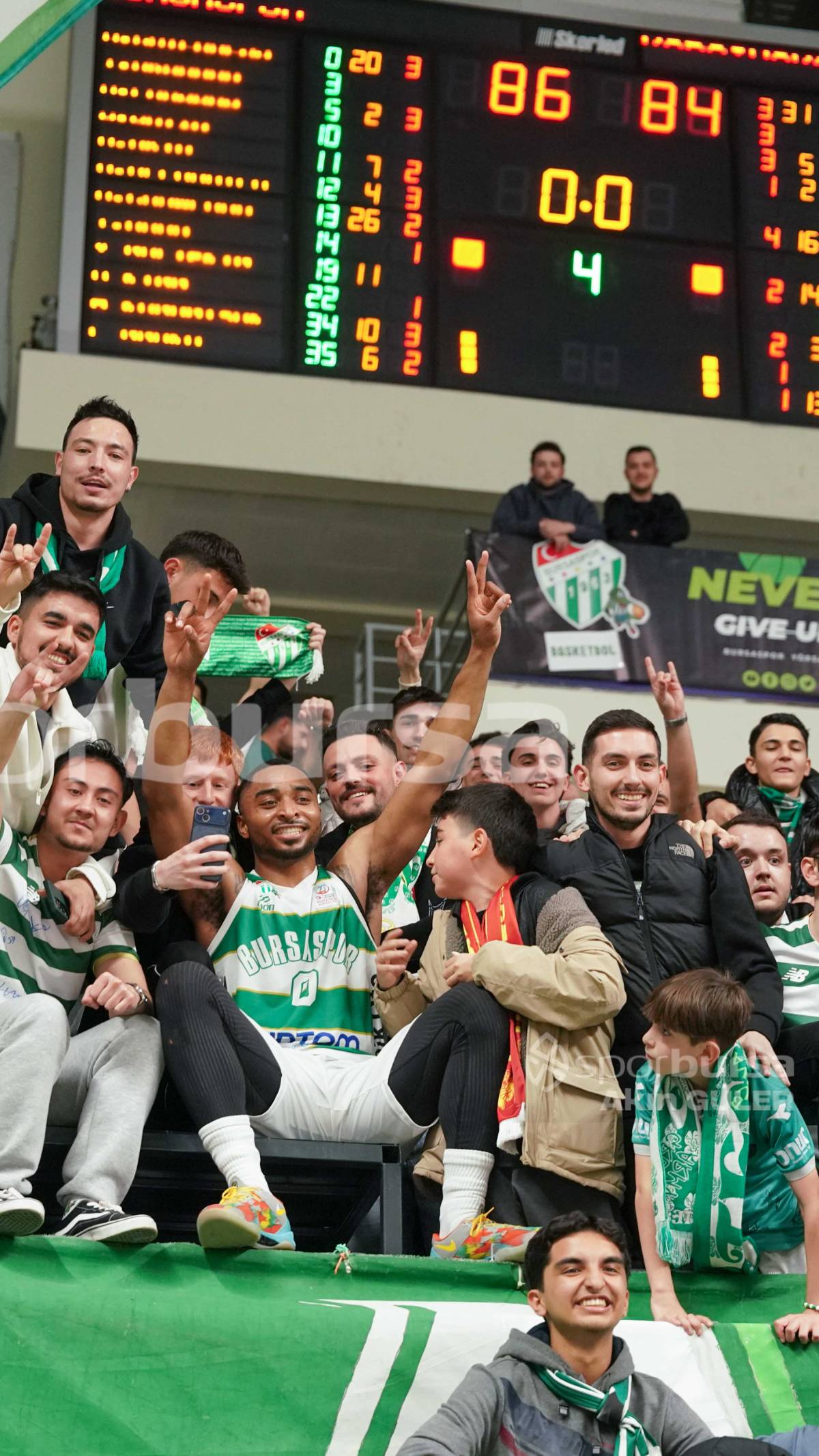 BURSASPOR - KARŞIYAKA BASKETBOL MAÇI FOTOĞRAFLARI