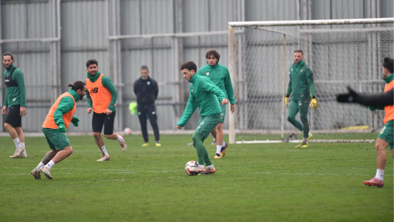 Tahsin Tam taktiğe girdi!