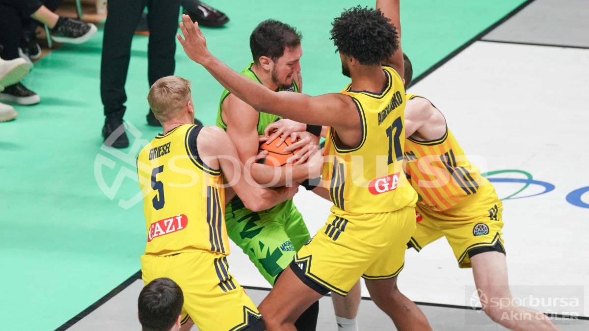 TOFAŞ - ALBA BERLİN MAÇI FOTOĞRAFLARI